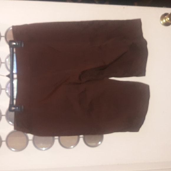 🌺BROWN Shorts - Picture 3 of 3